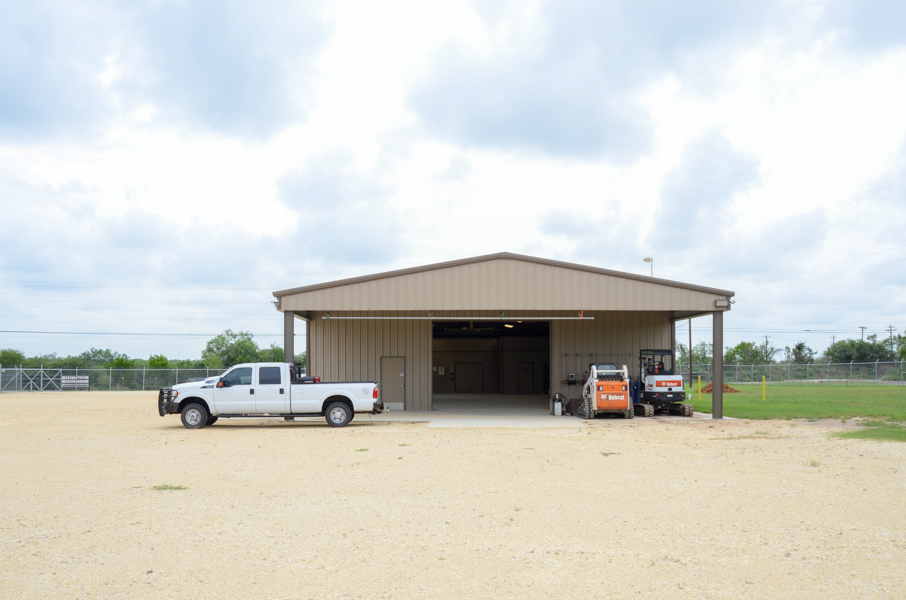 3093 CR 1005 Pearsall Tx 78061 Image 5